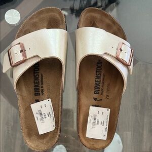 Birkenstock Women's Ivory/Gold Sandals